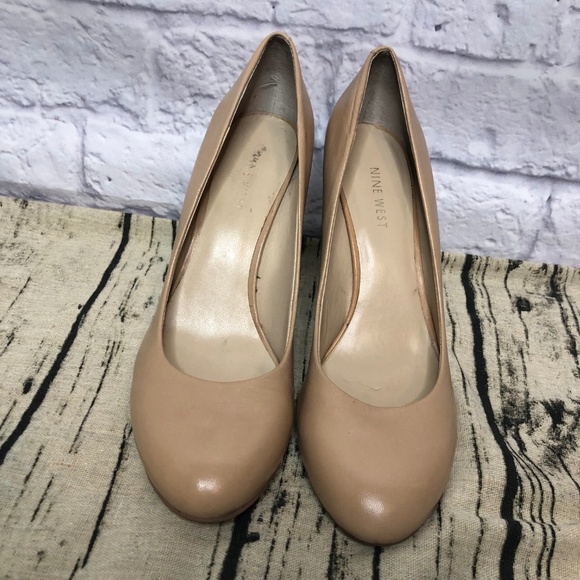 Nine West Cream Heels Size 8 - Picture 2 of 6